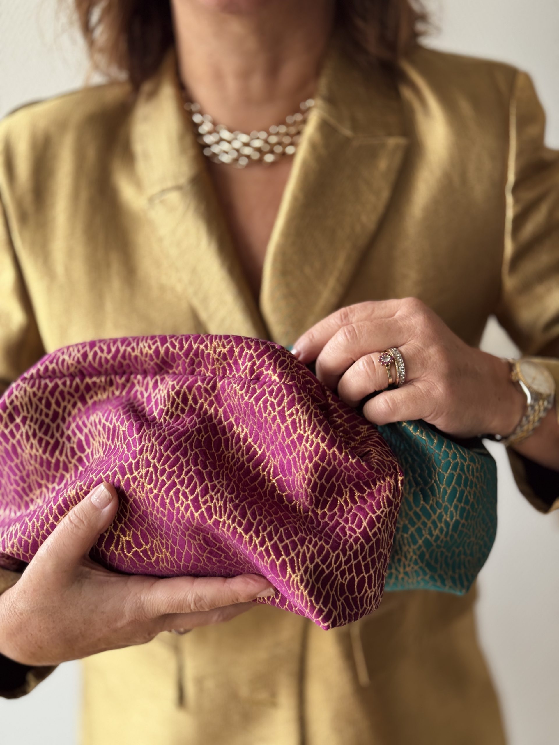 Cartera Fiesta Escama Fresa - Imagen 5