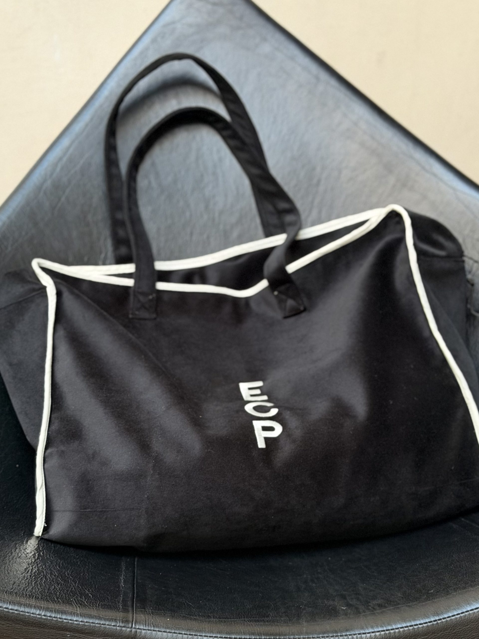 Bolsa Terciopelo Black Edition - Imagen 4