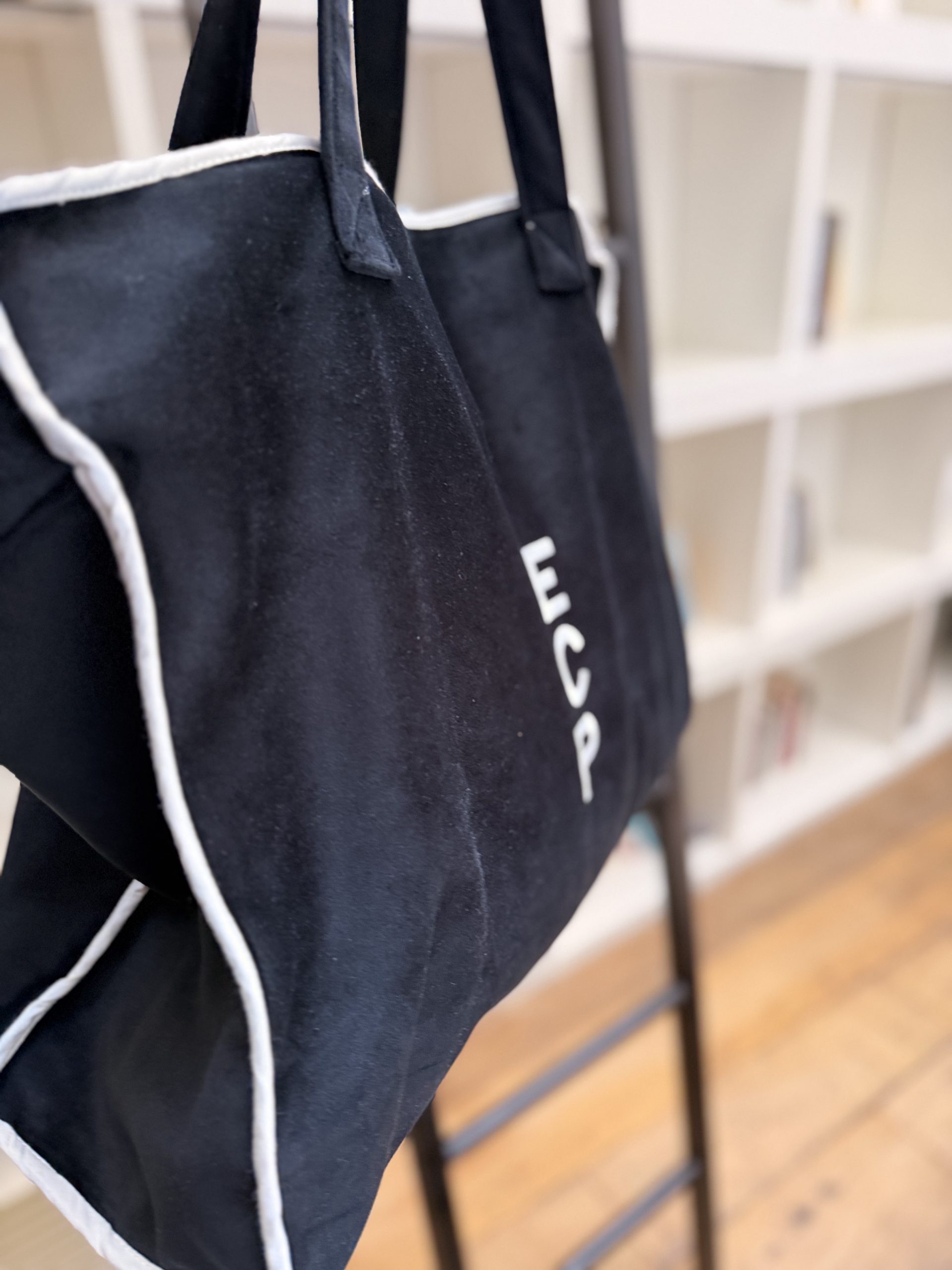 Bolsa Terciopelo Black Edition - Imagen 3